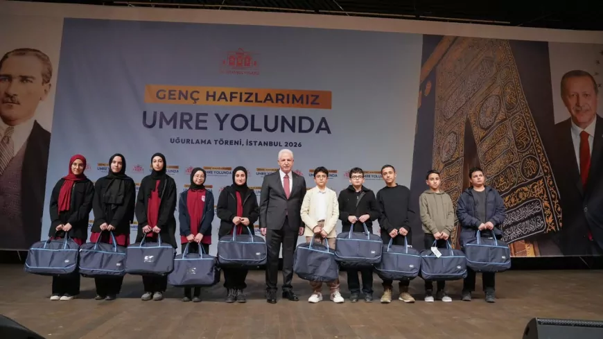 Genç Hafızlar Dualarla Umre Yoluna Uğurlandı