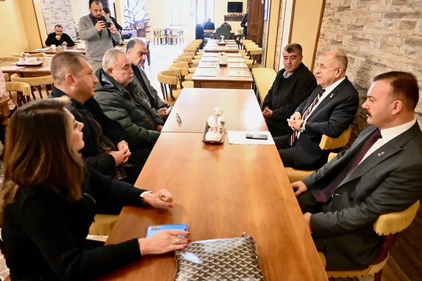 Ümit Özdağ’dan Hatay’da Çiftçilere Destek Ziyareti