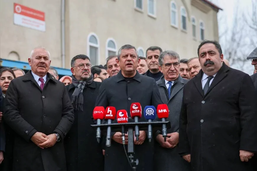 Cumhuriyet Halk Partisi Genel Başkanı Özgür Özel Malatya Doğanşehir’de: “Üç yıl sonra yüz binlerce insanın konteynerde yaşamasını kabul etmiyoruz”