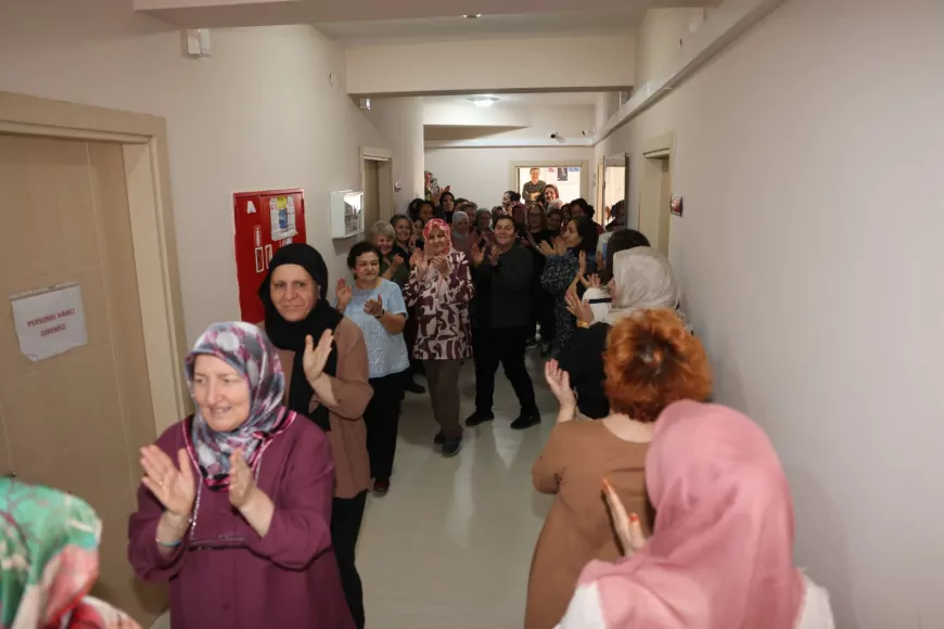 Odunpazarı’nda Halk Merkezi Kursiyerlerinden İlk Dönem Defilesi