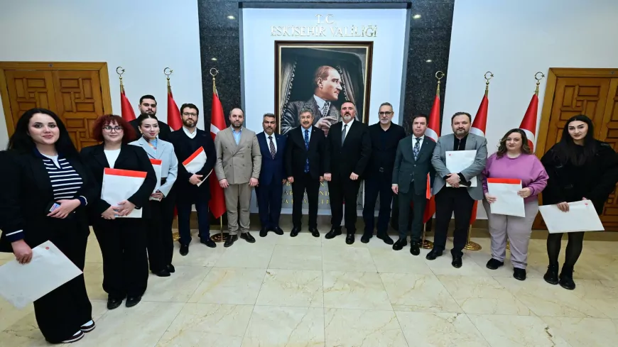 Ajans Expres Çalışanlarına Basın Kartı Takdimi