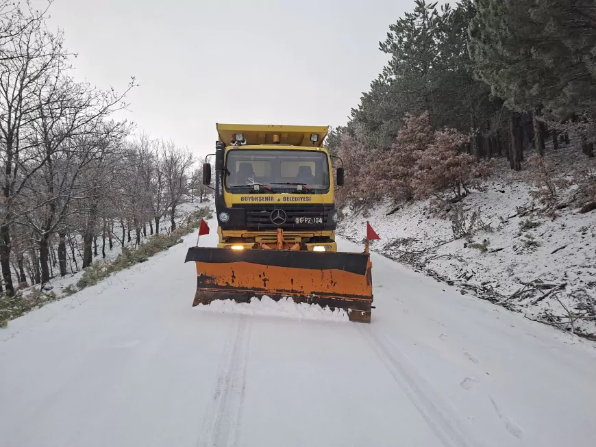 MİHALIÇÇIK’TA KARLA MÜCADELE