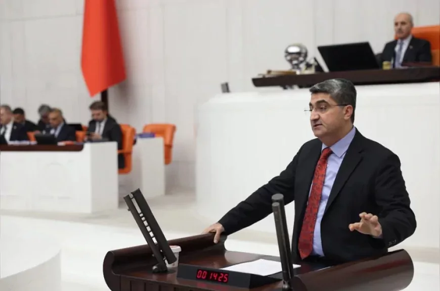 DEVA Partisi Genel Başkan Yardımcısı ve Mersin Milletvekili Mehmet Emin Ekmen: “Yetkili servislere çeki düzen verilmeli”