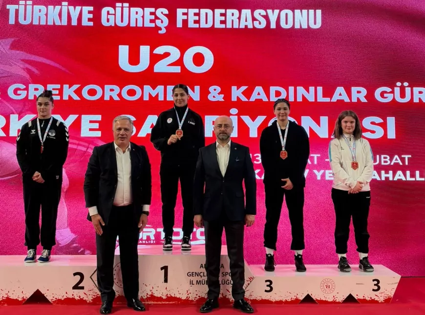 Nevşehir Belediyesi SK Güreşçilerinden Türkiye Dereceleri