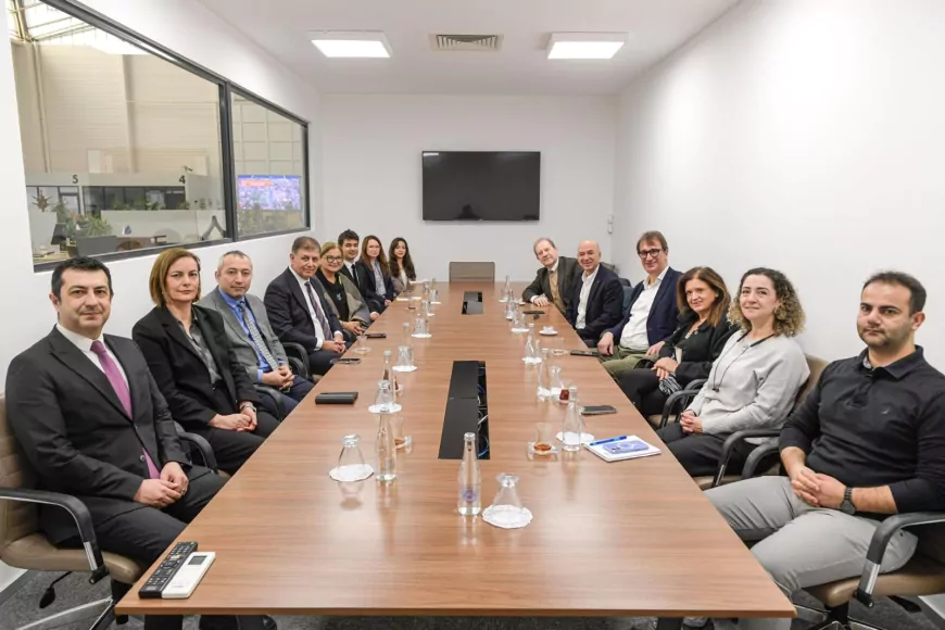 Cemil Tugay’a Floransa Heyetinden Ziyaret