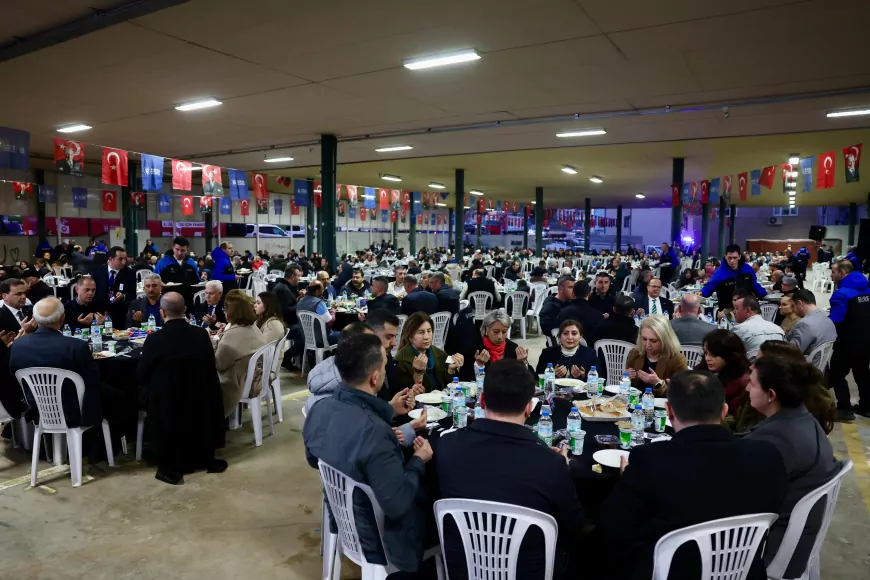 Mustafa Bozbey Bursa’da İftar Sofrasında Vatandaşlarla Buluştu