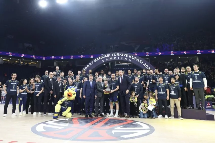 Bakan Bak’tan Fenerbahçe Beko’ya Tebrik Mesajı