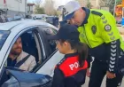 Polis Üniforması Giyen Özel Öğrencilerden Anlamlı Trafik Uyarısı