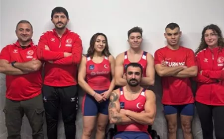 Bakan Osman Aşkın Bak’tan Parakürek Milli Sporcularına Tebrik