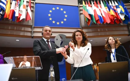 Ekrem İmamoğlu’na Brüksel’de Paweł Adamowicz Ödülü