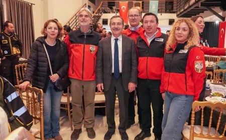 Tepebaşı’nda Arama Kurtarma Ekipleri İftar Sofrasında Buluştu