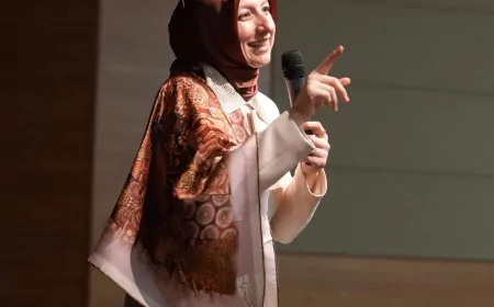 Düzce Belediyesi’nin Ramazan Etkinliğinde Merve Gülcemal Düzcelilerle Buluştu