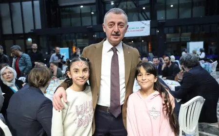 Büyükakın TÜGVA İftarında Gençlerle Bir Araya Geldi