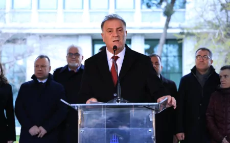 Nuri Aslan Saraçhane’de Personelle Bayramlaştı