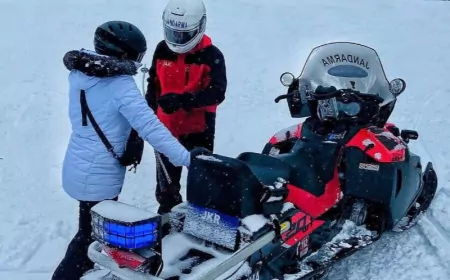 Uludağ’da Jandarmadan Kayakçılara Yardım Eli