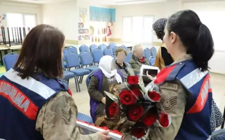 Jandarmadan Yaşlılar Haftası’nda Anlamlı Ziyaret