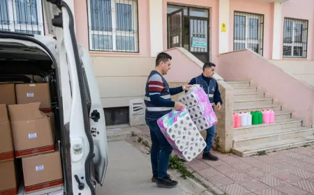 İzmir’de Okullara Hijyen Desteği Sürüyor