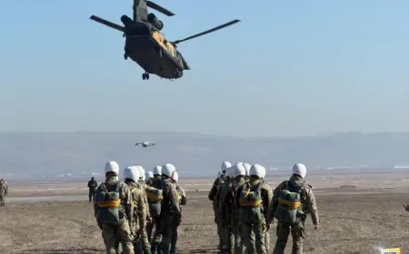 Foça’da Jandarma Paraşüt Kursu Tamamlandı