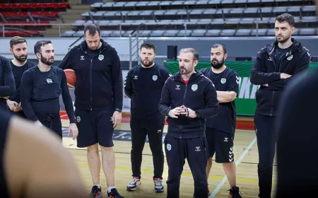 Büyükşehir Basketbol Play-Off Yolunda Şampiyonluğa Kilitlendi