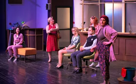 İzBBŞT, Dünya Tiyatro Günü’nü İki Sahnesinde Ücretsiz Oyunlarla Kutladı