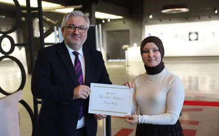 “Topraktan Geleneğe Çini” Sergisi Sakarya’da Sanatseverlerle Buluştu