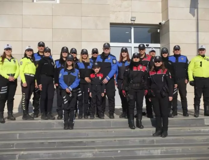 Mersin’de DMD Hastası Ünal Tuna Şen’in Polis Olma Hayali Gerçekleşti