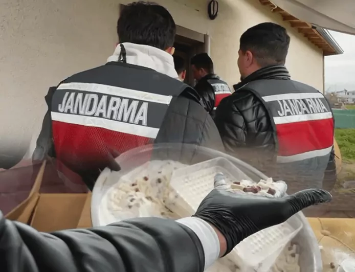 Silivri’de Uyuşturucu İmalathanesine Operasyon: 1 Milyon 400 Bin Hap Ele Geçirildi