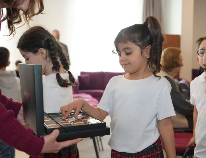 Eskişehir’de Miniklerden Yaşlılara Anlamlı Ziyaret