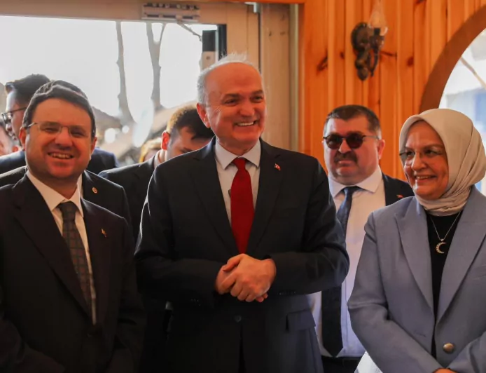 Bakan Gürlek’ten Konuralp’e Övgü Dolu Sözler