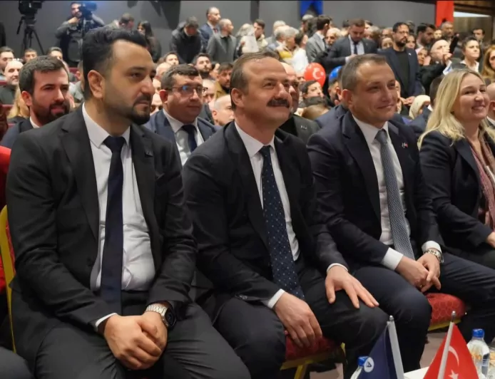 Arnavutköy’de Kongre Coşkusu