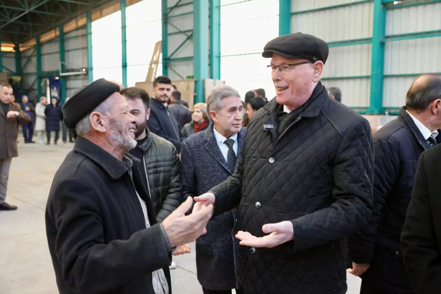Başkan Kazım Kurt, 75. Yıl Mahallesi’nde 3 Bin Kişilik İftar Sofrasında Buluştu