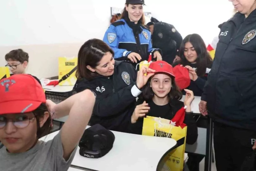 Bursa’da Öğrencilere Polislik Mesleği Tanıtıldı