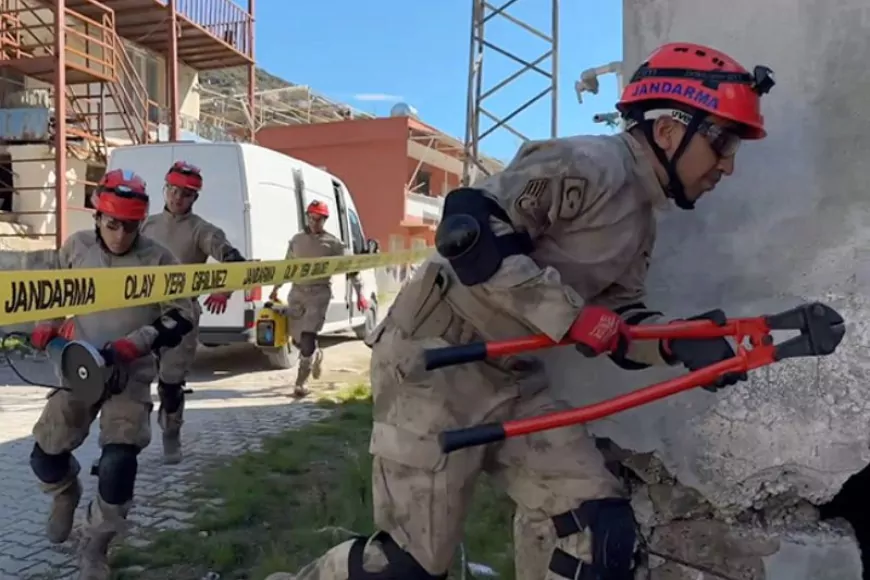 Osmaniye’de Jandarma Komandolara Afet Eğitimi