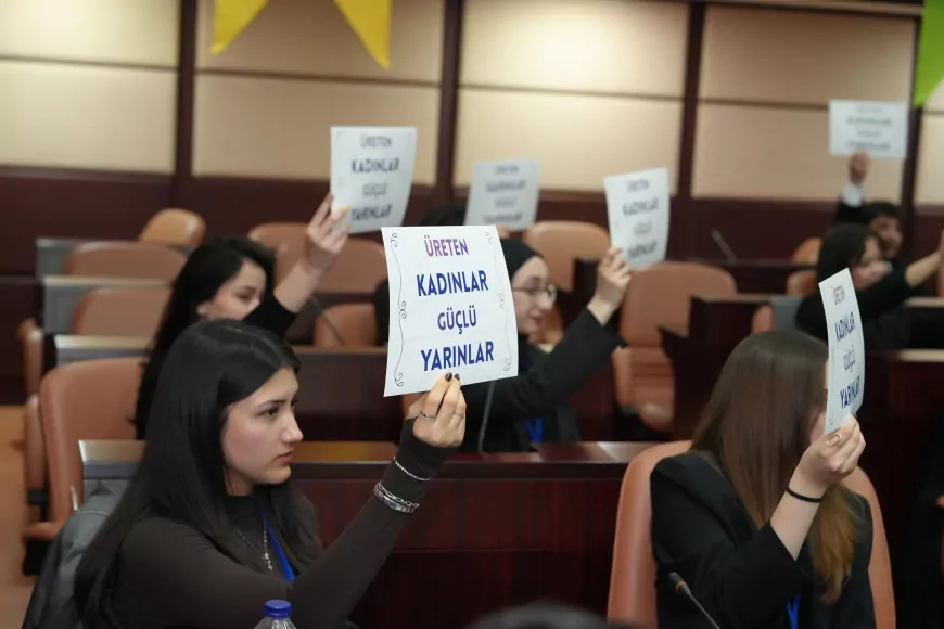 Gençler Meclis Kürsüsünde Deneyim Kazandı