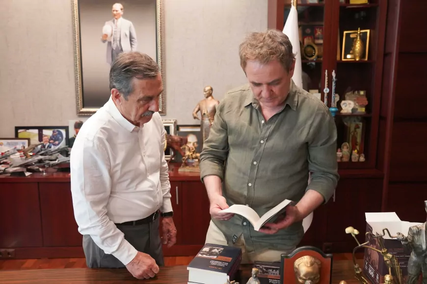 Sinan Meydan’dan Başkan Ataç’a Kitap