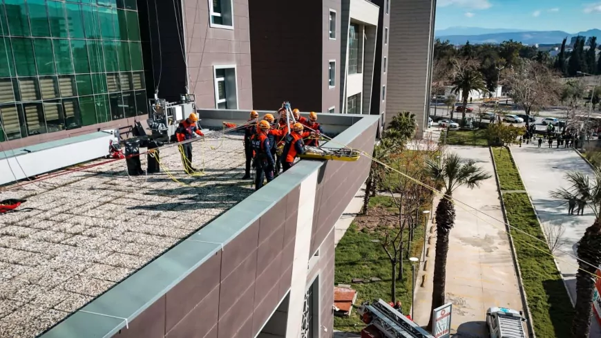 İzmir Adliyesi’nde Nefes Kesen Bomba Tatbikatı