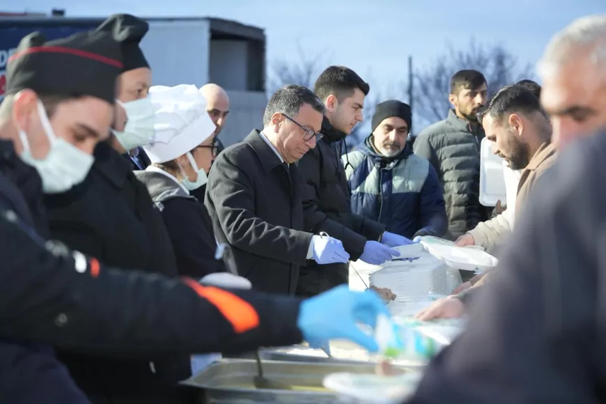 Büyükşehir İftar Davetlerine Devam Ediyor