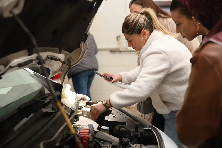 Eskişehir’de Kadınlar Araç Bakımını Atölyede Öğrendi