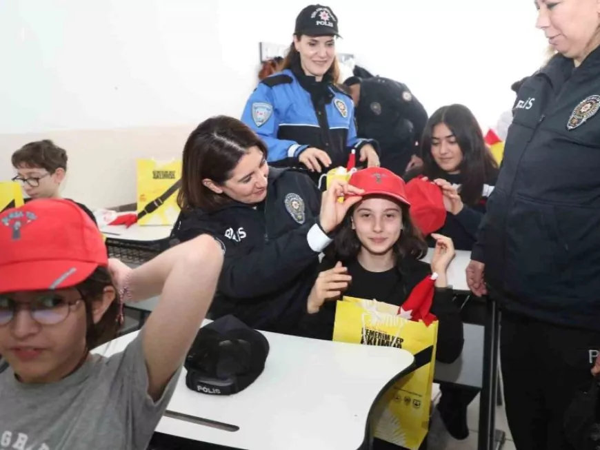 Bursa’da Öğrencilere Polislik Mesleği Tanıtıldı