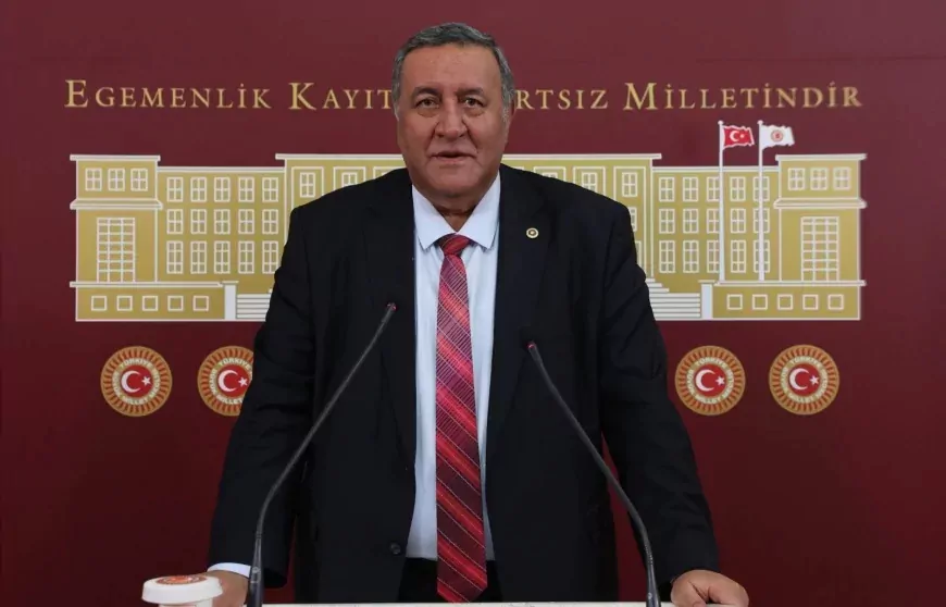 CHP Niğde Milletvekili Ömer Fethi Gürer: “Otomobilin mi var, derdin var; araç artık vergi dairesi gibi çalışıyor”