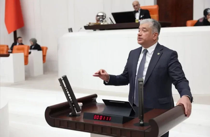 DEVA Partisi Genel Başkan Yardımcısı Sadullah Kısacık: “Faiz düşerken esnafın kredi faizi düşmüyor”