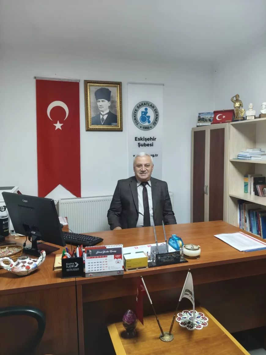 TSD ESKİŞEHİR ŞUBE BAŞKANI ECEVİT YILANCI: “DÜNYA KADINLARIN EMEĞİ VE CESARETİYLE DEĞİŞİYOR”