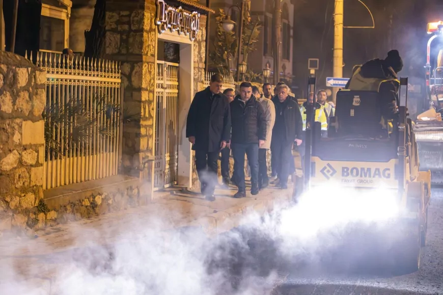 Başkan Cemil Tugay Yol Emekçileriyle Gece Mesaisinde Buluştu