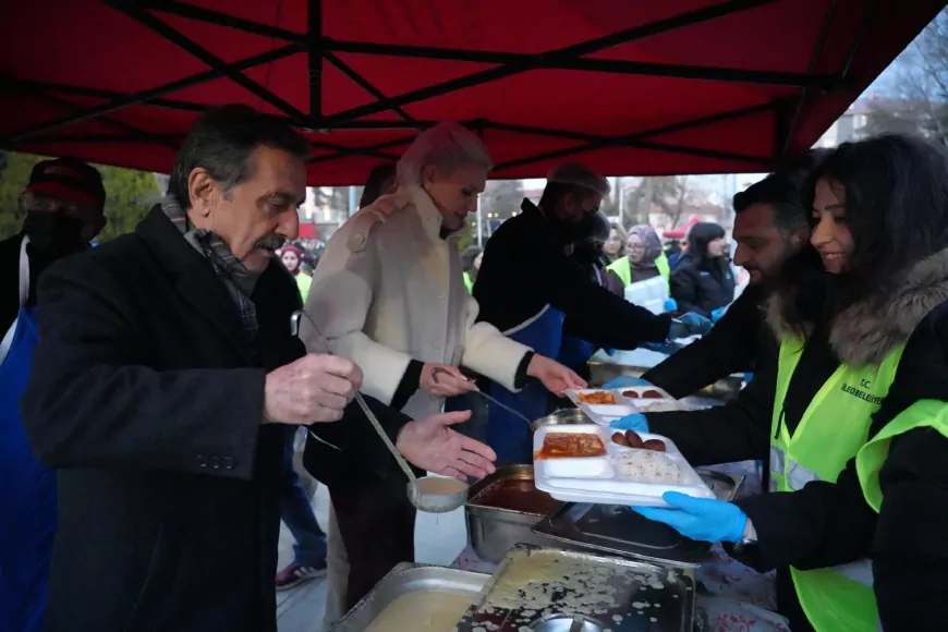 Bilecik’te Kadir Gecesi’nde Binlerce Kişi İftar Sofrasında Buluştu