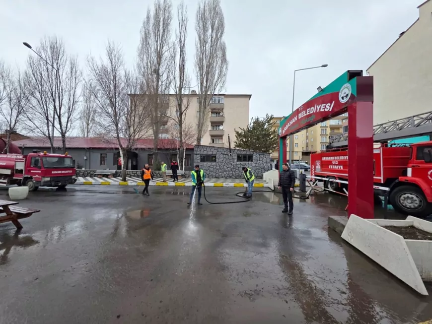 Belediye Ekiplerinin Kar Molası Sona Erdi, Bahar Temizliği Yeniden Başladı