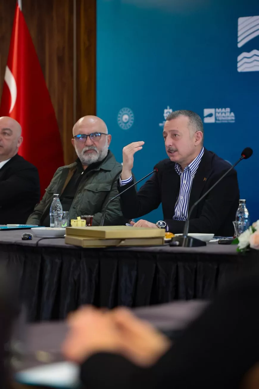 Başkan Büyükakın Uluslararası Gazetecilerle Bir Araya Geldi