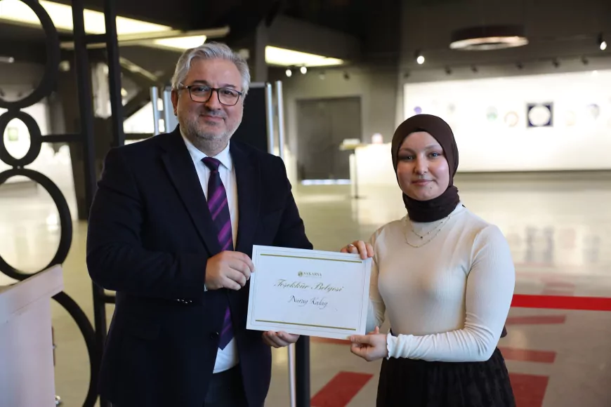 “Topraktan Geleneğe Çini” Sergisi Sakarya’da Sanatseverlerle Buluştu