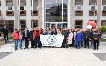Çevre gönüllüleri Sivrihisar’ın tarihi ve kültürel mirasına hayran kaldı