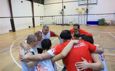 Bakan Bak, Down Sendromlu Sporcularla Parkede Buluştu