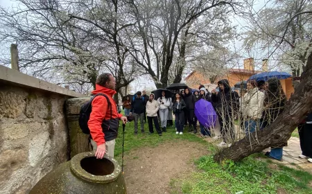 Eskişehirli gençler Frig Vadisi ve Balıkdamı’nda doğa ve tarihle buluştu